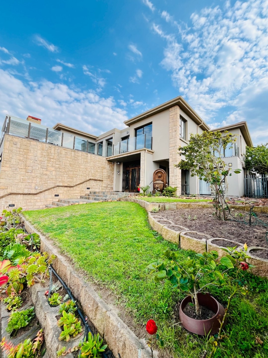 6 Bedroom Property for Sale in Tergniet Western Cape